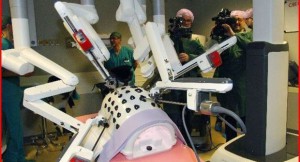 robot in sala operatoria